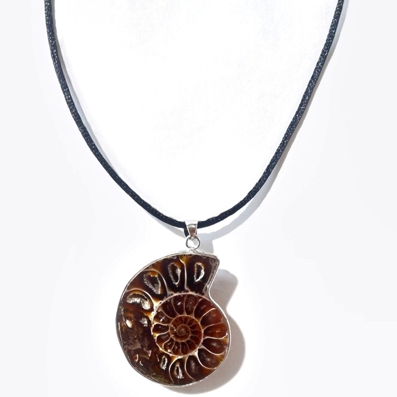 Shell Pendant & Nylon Cord Necklace - Picture 1 of 6